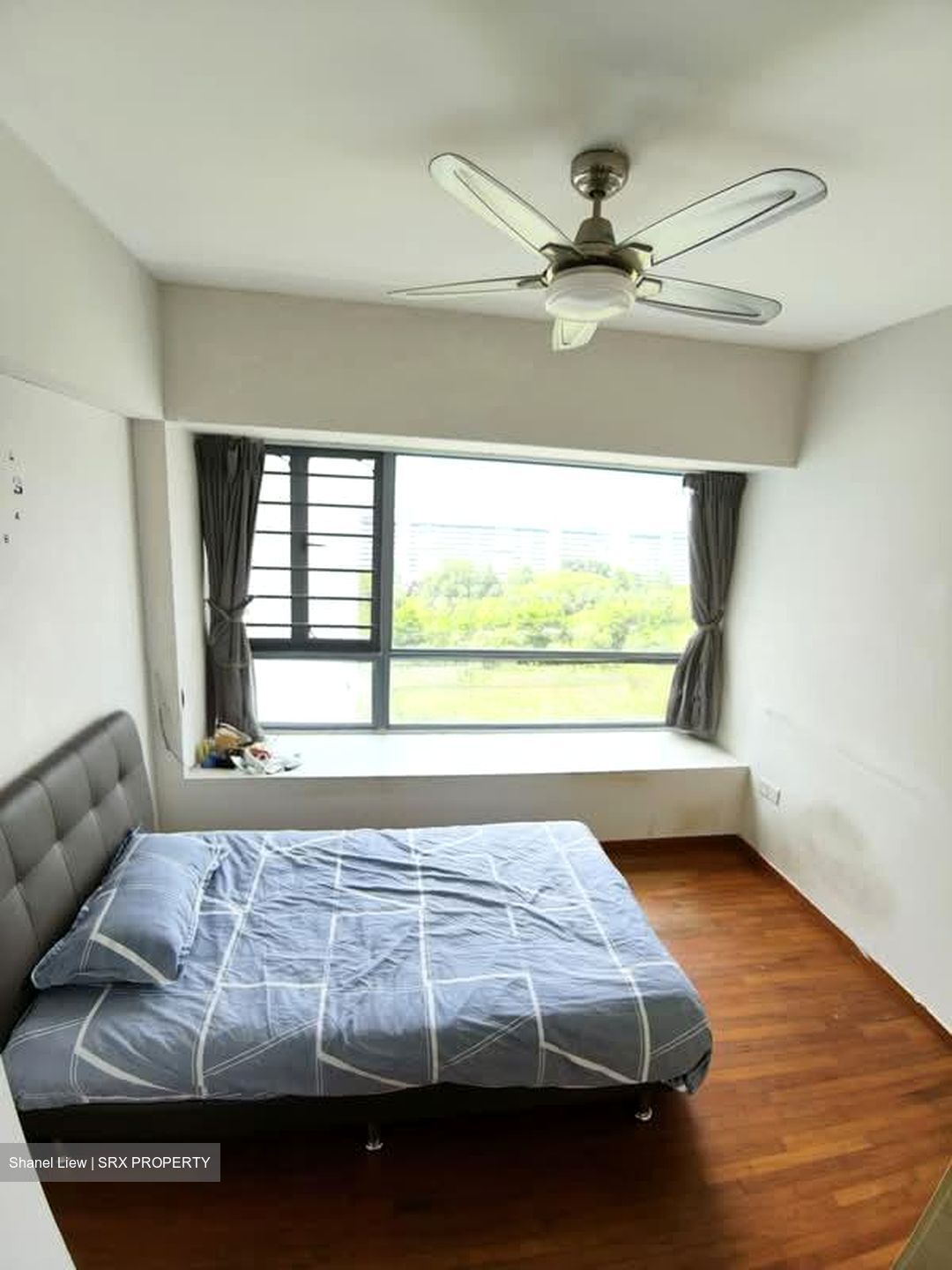 Waterfront Waves (D16), Condominium #533213181